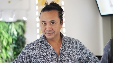 “Tôi đau lòng khi nghĩ đến thức ăn bẩn và những người sứt mẻ tâm hồn” - 3
Lê Minh Sơn sẽ tổ chức đêm nhạc Tiếng khóc kêu trong hũ vào ngày 18/11 tại Hà Nội. Ảnh: Tuấn.