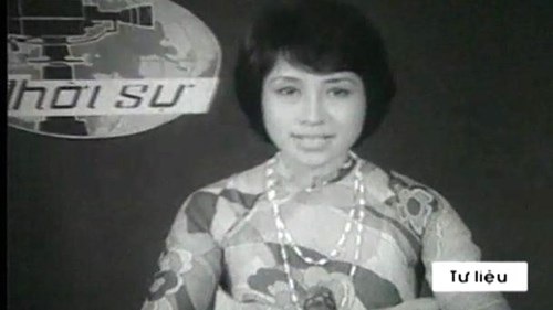 Nữ phát thanh viên dẫn bản tin Thời sự đầu tiên của VTV là ai? - 1 NSƯT Kim Tiến trong những ngày dẫn bản tin truyền hình. Ảnh: TL