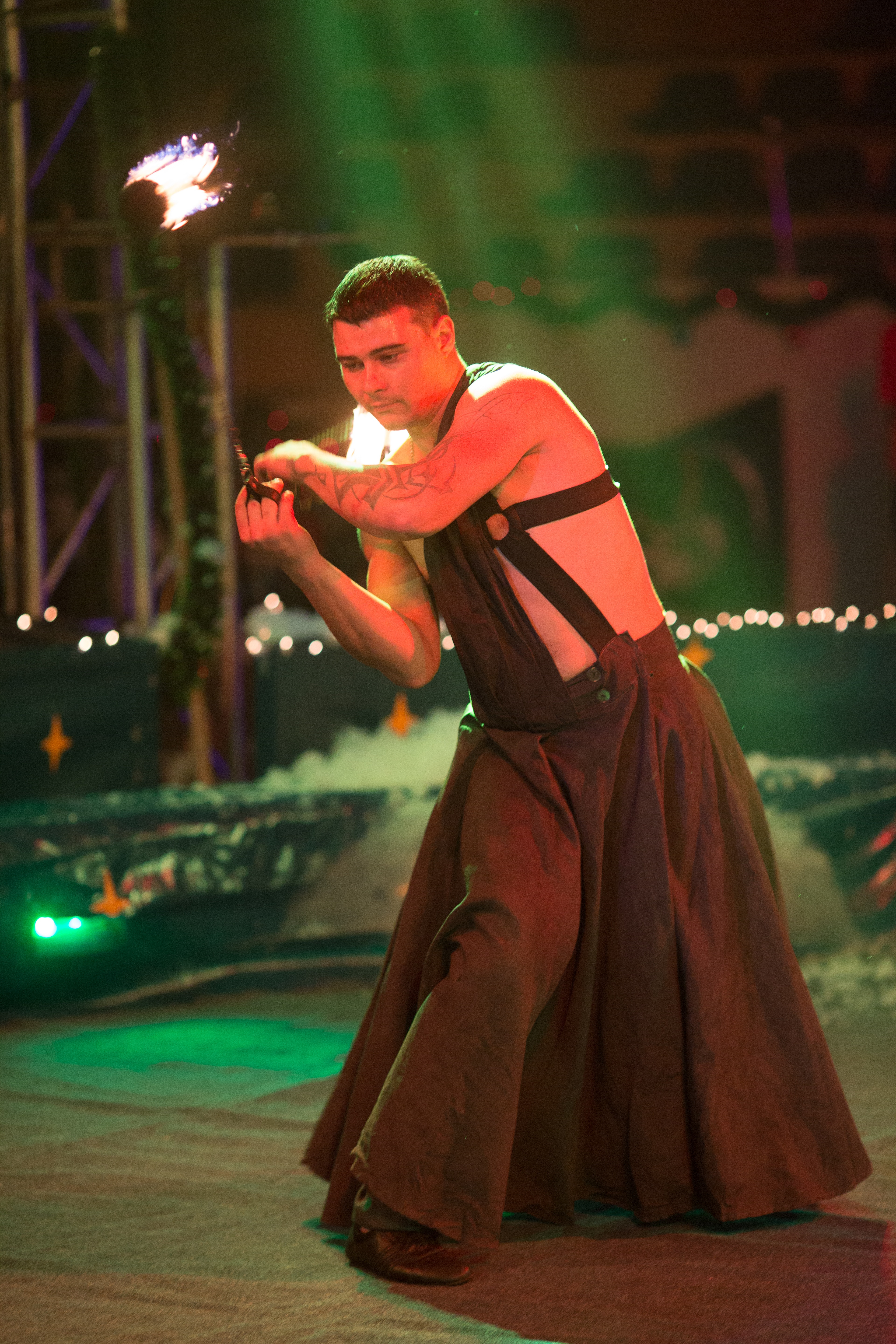 Mãn nhãn xiếc trên băng của nghệ sĩ Ukraine trong đêm Noel - 5