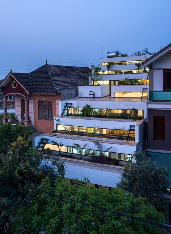 Chủ nhân ngôi nhà "Ruộng bậc thang" lên báo Mỹ chia sẻ về ý tưởng thiết kế - 14 Chủ nhân ngôi nhà "Ruộng bậc thang" lên báo Mỹ chia sẻ về ý tưởng thiết kế - 14