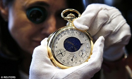Chiếc đồng hồ bỏ
túi mạ vàng đã phải mất tới 8 năm để thực hiện.