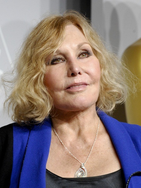 Nhan sắc và áp lực thời gian - 4 Renee Zellweger vốn nổi tiếng với vẻ đẹp tự nhiên rất riêng.