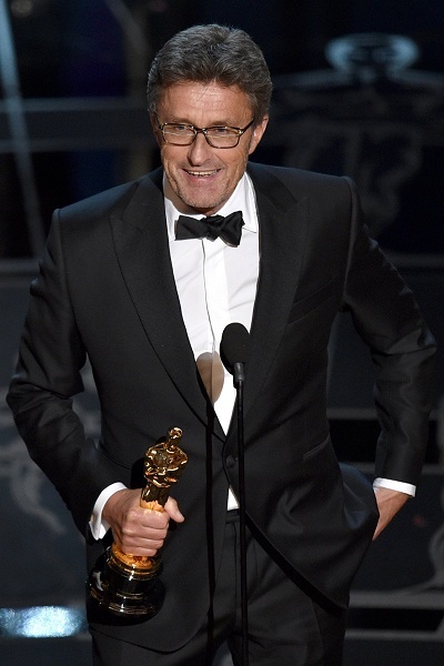 Những khoảnh khắc thú vị ở hậu trường lễ trao giải Oscar 2015 - 19 Nam diễn viên Eddie
Murphy chuẩn bị trao giải cho Kịch bản gốc xuất sắc nhất.