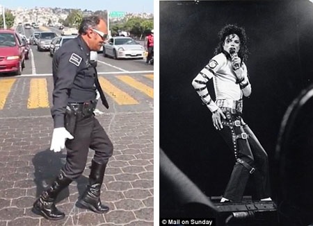 Cảnh sát giao thông nhảy múa như Michael Jackson trên đường phố - 2 Cảnh sát giao thông nhảy múa như Michael Jackson trên đường phố