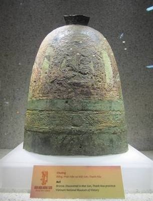 Khai mạc triển lãm văn hóa Đông Sơn - 2 Quả chuông phát hiện tại Thanh Hóa. Ảnh: VGP/Nguyệt Hà