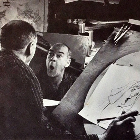 Biểu cảm “khó đỡ” của cha đẻ nhân vật hoạt hình Walt Disney - 6 Bích
Ngọc