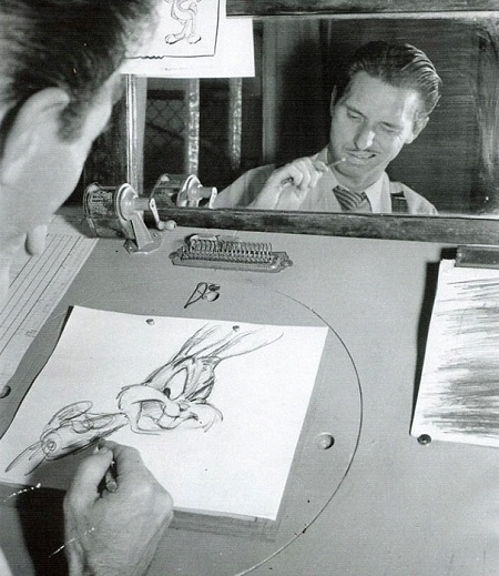 Biểu cảm “khó đỡ” của cha đẻ nhân vật hoạt hình Walt Disney - 12 Bích
Ngọc