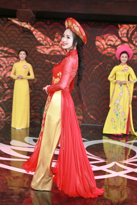 20 thí sinh đầu tiên lọt vào Chung kết Hoa hậu Việt Nam 2014 - 16 Tin: