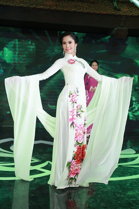 20 thí sinh đầu tiên lọt vào Chung kết Hoa hậu Việt Nam 2014 - 28 Tin: