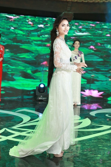 20 thí sinh đầu tiên lọt vào Chung kết Hoa hậu Việt Nam 2014 - 37 Tin: