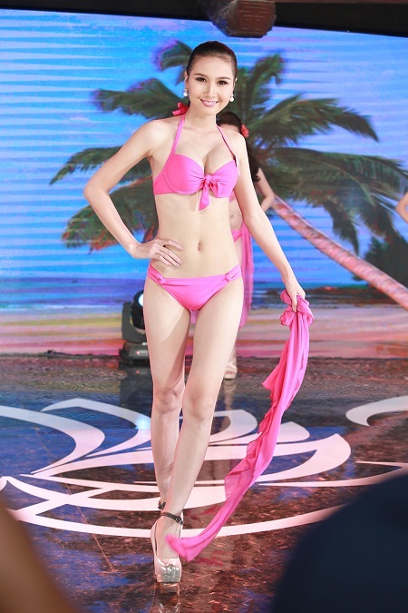 Thí sinh Hoa hậu Việt Nam đẹp rạng ngời trong phần thi bikini - 29 Tin: