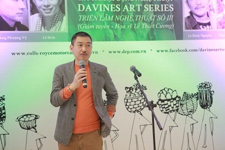 Giám tuyển Lê Thiết Cương