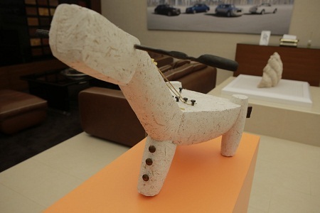 Nghệ sĩ Lê Đình
Nguyên với rối nước