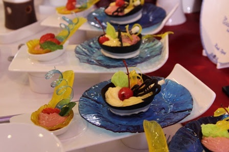 Hilton Hotel chiến thắng tại bán kết 1 “Chiếc thìa vàng” khu vực phía Bắc - 13 Mousse chocolate hương
vị trái cây ba miền