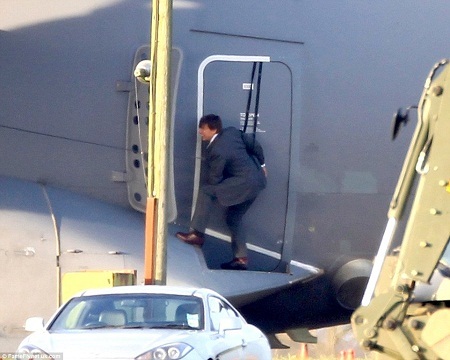 Tom Cruise mạo hiểm “đu máy bay” ở độ cao hơn 1.500m