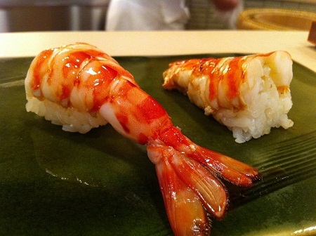 Phở là một trong 43 món phải ăn trong đời - 6 Sushi ở Tokyo, Nhật Bản.