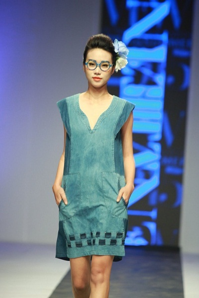 GenViet Jeans - cuộc chơi say mê của Jeans - 12 Phần trình diễn của Hoa hậu Thùy Dung trong BST mới nhất mây tre đan của GenViet