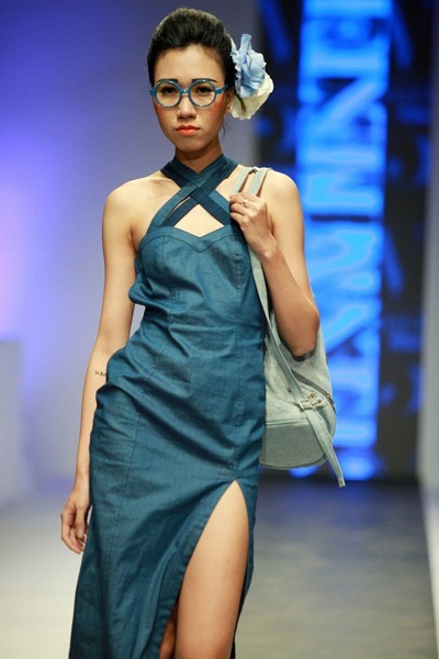 GenViet Jeans - cuộc chơi say mê của Jeans - 20 Phần trình diễn của Hoa hậu Thùy Dung trong BST mới nhất mây tre đan của GenViet