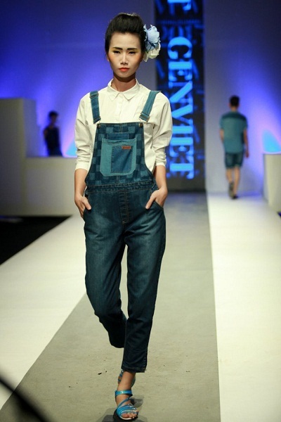 GenViet Jeans - cuộc chơi say mê của Jeans - 22 Phần trình diễn của Hoa hậu Thùy Dung trong BST mới nhất mây tre đan của GenViet