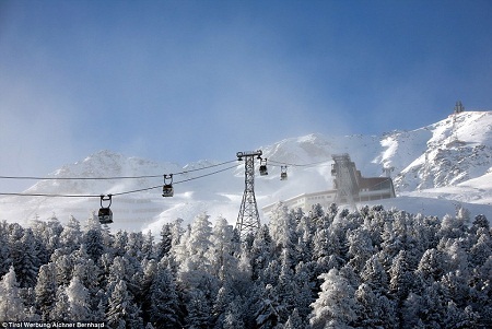 Cảnh
vật ở Tirol rất ngoạn mục, nơi đây có những dãy núi lớn nhất nước Áo.