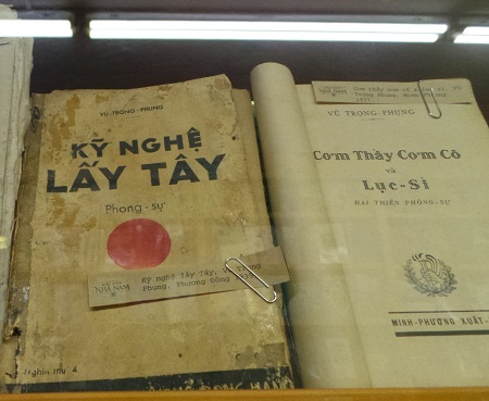 Điêu tàn (tác giả Chế
Lan Viên, do Thái Dương xuất bản năm 1937).