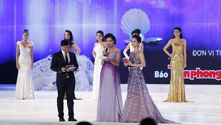 Thí sinh Lã Thị Kiều Anh trả lời câu hỏi ứng xử