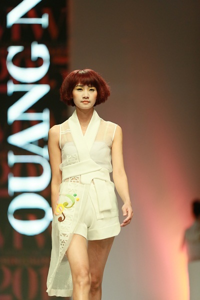 Tin vui bất ngờ đến từ đêm thứ 3 của Tuần lễ thời trang VN Xuân hè 2015