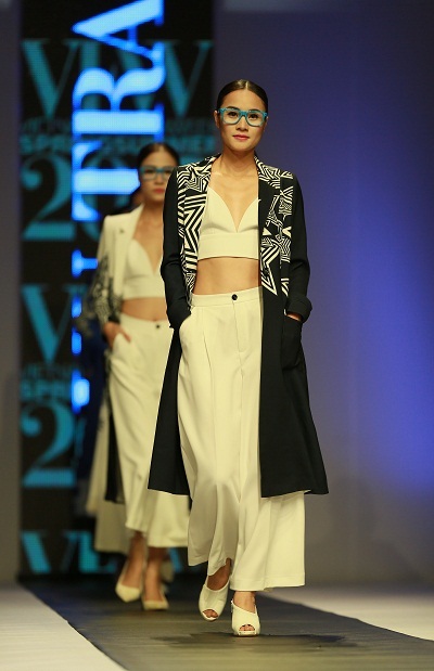 Nguồn năng lượng lớn “phát sáng” từ thế hệ thiết kế trẻ - 13 Mẫu thiết kế của Hải Siêu - NTK trẻ nhất của Tuần lễ thời trang năm nay