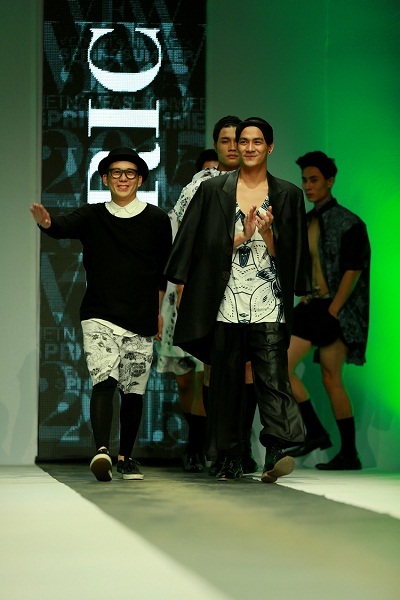 NTK Eric Choong (đội mũ) cùng các người mẫu