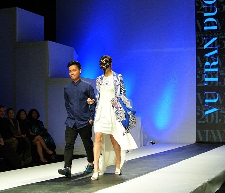 Nguồn năng lượng lớn “phát sáng” từ thế hệ thiết kế trẻ - 4 Mẫu thiết kế của Hải Siêu - NTK trẻ nhất của Tuần lễ thời trang năm nay