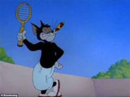 Đối
thủ thi đấu tennis của Tom luôn “phì phèo” điếu thuốc trên miệng.