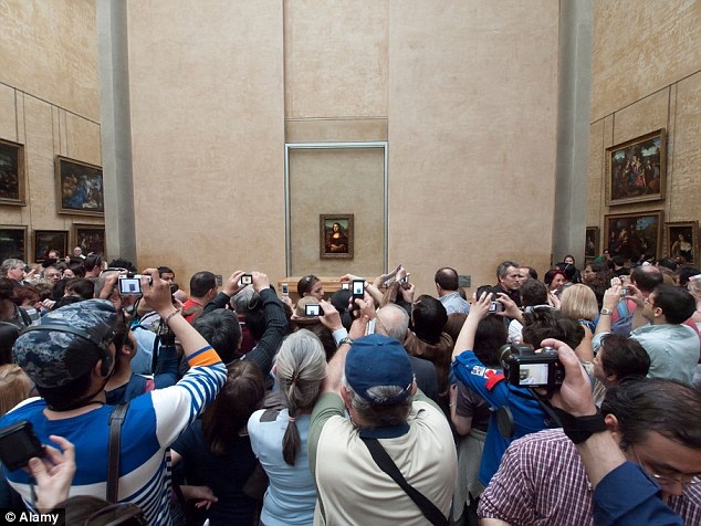 Trong khó khăn, nước Pháp sẽ bán... “nàng Mona Lisa”? - 2 Bức
nàng Mona Lisa được coi là “viên kim cương trên vương miện” của viện bảo tàng
Louvre.