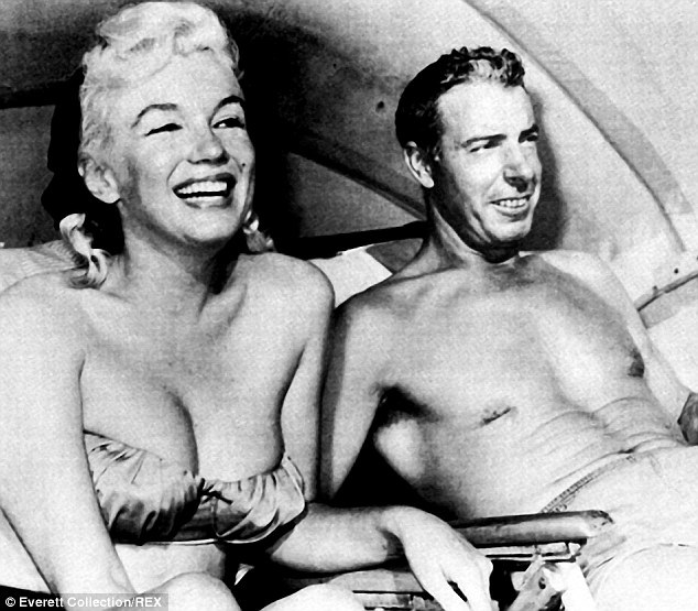 Ai là người đàn ông yêu Marilyn Monroe nhất? - 2 Ai là người đàn ông yêu Marilyn Monroe nhất?