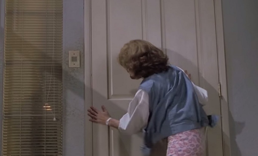 Chúng ta vẫn chưa thể mở
cửa nhà mình bằng dấu vân tay, thay vào đó vẫn cần nắm đấm cửa.