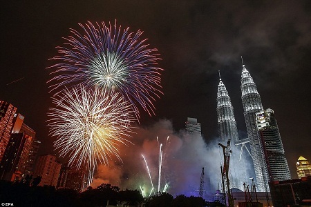 Năm 2015 đã “gõ cửa”! - 15 Kuala Lumpua, Malaysia: