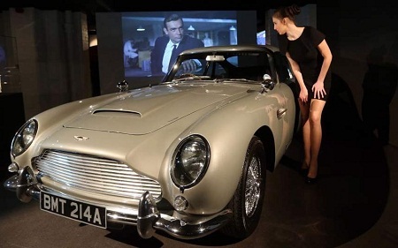 Những siêu xe khiến khán giả choáng ngợp của James Bond - 3 Những siêu xe khiến khán giả choáng ngợp của James Bond
