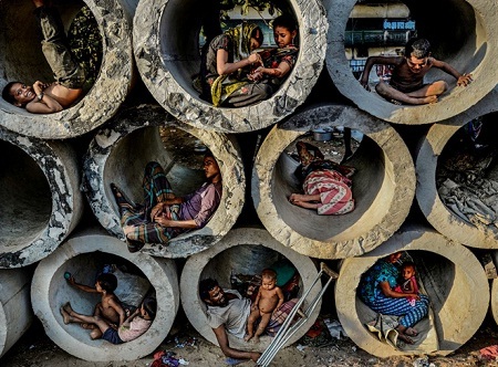 Việt Nam trong bộ ảnh “Sự đói nghèo và niềm hy vọng” của Mỹ - 14 Bangladesh: