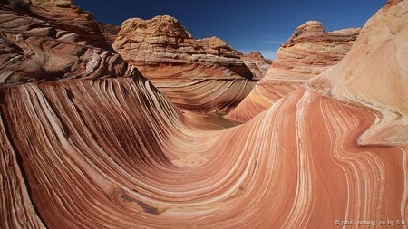 Vịnh Hạ Long lọt top cảnh quan núi đá đáng kinh ngạc nhất thế giới - 13 Vách đá Vermillion ở
bang Arizona, Mỹ: