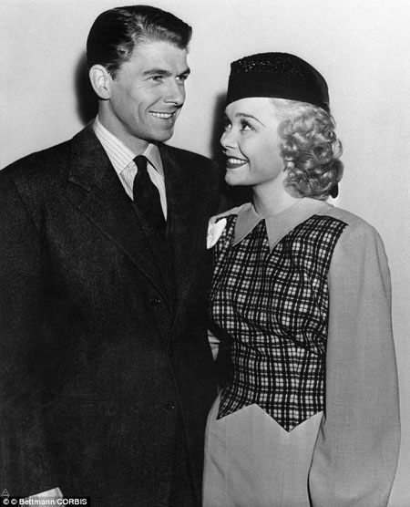 Ronald
Reagan và người vợ đầu Jane Wyman.