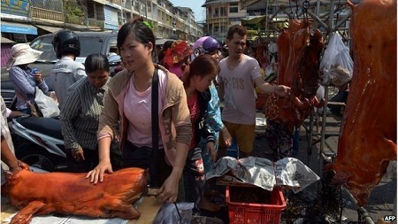 Các nước Châu Á đón Giao thừa, chào năm Ất Mùi - 8 Phnom Penh, Campuchia: