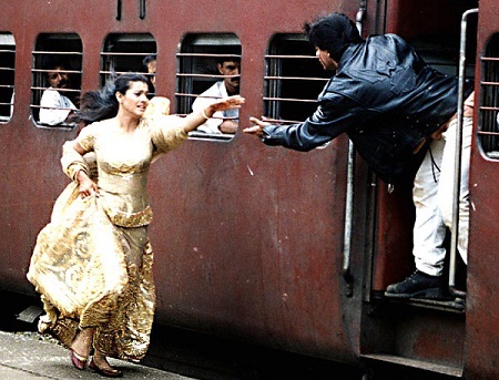 Dư luận Ấn Độ phẫn nộ, đòi chiếu tiếp bộ phim đã chiếu... 20 năm