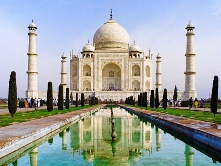 Ăn phở ở Hà Nội là một trong 100 trải nghiệm nên có trong đời - 23 Thăm đền Taj Mahal của Ấn
Độ.