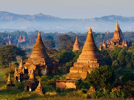 Ăn phở ở Hà Nội là một trong 100 trải nghiệm nên có trong đời - 28 Thán phục cảnh quan đền
chùa ở Bagan, Myanmar.