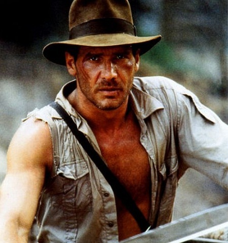 Nam diễn viên Harrison Fords gặp tai nạn máy bay - 3 Tạo hình của Ford trong loạt phim Indiana Jones.
