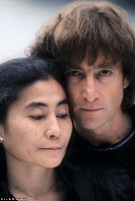 Khoảnh khắc hạnh phúc cuối cùng của John Lennon - 2 Những khoảnh khắc hạnh phúc cuối cùng trong cuộc đời John Lennon