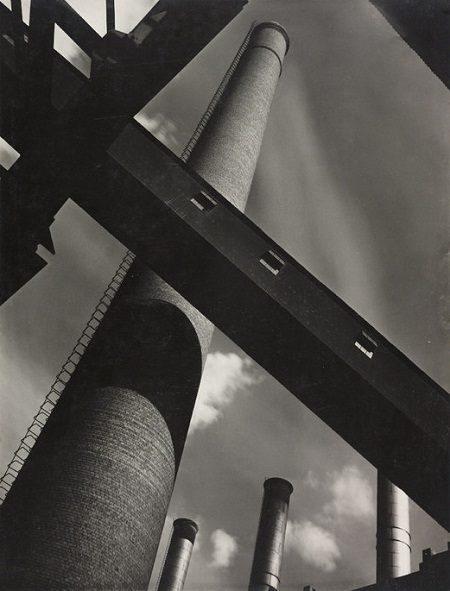 Bức
“Ống khói”