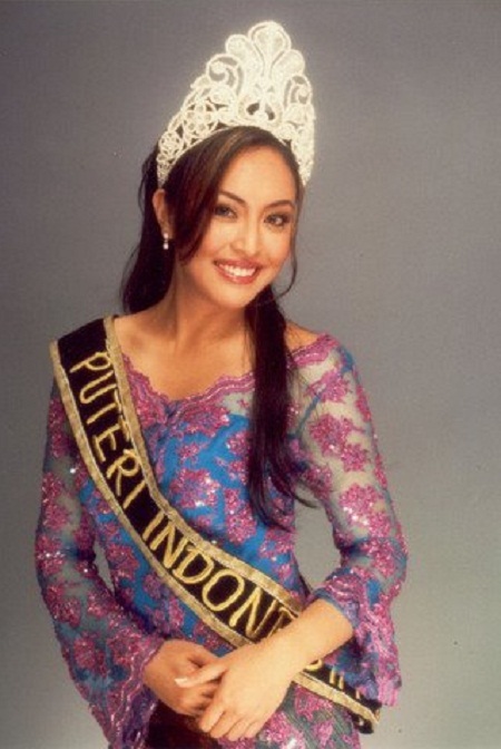 Những hoa hậu từng vướng vào vòng lao lý - 1 Angelina Sondakh