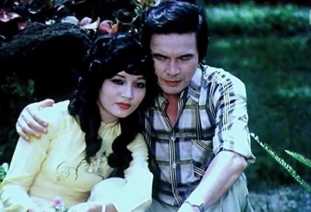 Nhà báo Nguyễn Thanh (trái) và đạo diễn Lê Phương (phải) tại phiên tòa 6 năm trước (ảnh tư liệu)