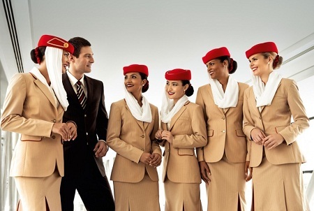 Nét đẹp văn hóa trong đồng phục của nữ tiếp viên hàng không thế giới - 7 Emirates Airlines