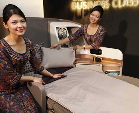 Nét đẹp văn hóa trong đồng phục của nữ tiếp viên hàng không thế giới - 2 Singapore Airline